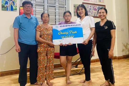 Hội Liên hiệp phụ nữ huyện Thanh Miện trao gần 2 tỷ đồng hỗ trợ trẻ em trong chương trình “Mẹ đỡ đầu”