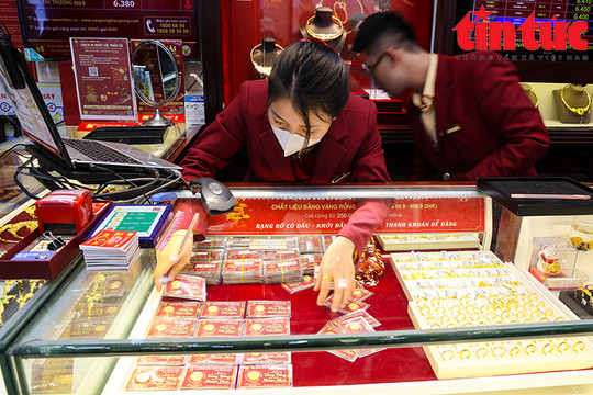 Thanh tra 2 ngân hàng và 4 đơn vị kinh doanh vàng