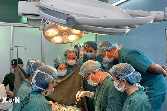 Hai trường hợp sinh con thành công sau khi phẫu thuật ung thư cổ tử cung
