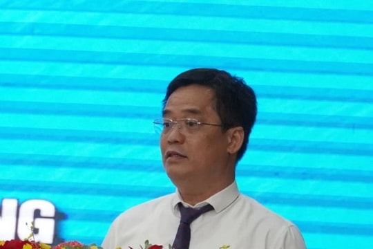 Phú Quốc tạm dừng việc giải quyết cho lãnh đạo các cấp đi nước ngoài