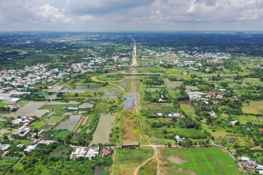 "Giá bất động sản khó giảm khi Luật Đất đai 2024 có hiệu lực"