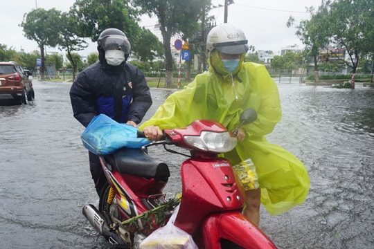 Miền Bắc vào đợt mưa dông dài ngày