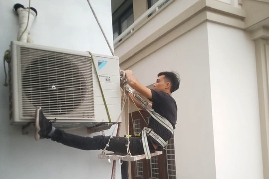 Nắng nóng, dịch vụ lắp đặt, sửa chữa điều hòa ở Hải Dương đắt khách