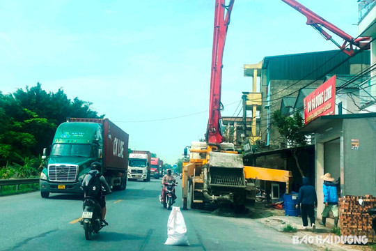Quốc lộ hay công trường?