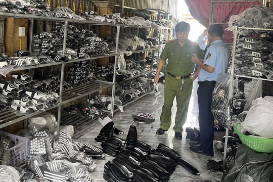 Phát hiện một hộ kinh doanh ở Gia Lộc bày bán 790 đôi dép giả mạo