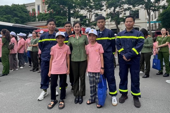 Hai trẻ mồ côi ở Hải Dương được tham dự "Trại hè yêu thương" do Bộ Công an tổ chức