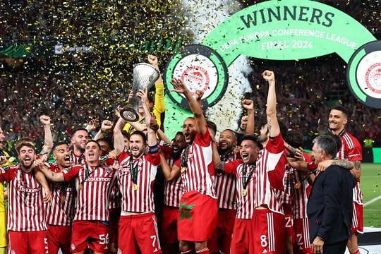 Đánh bại Fiorentina, Olympiacos đi vào lịch sử cúp châu Âu