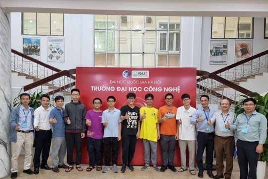 Vietnamese students win medals at Asia-Pacific Infomatics Olympiad