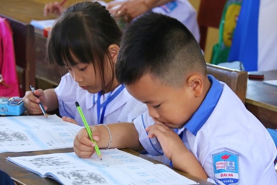 Học sinh đạt 9, 10 điểm vẫn không "xuất sắc", Bộ Giáo dục và Đào tạo nói gì?