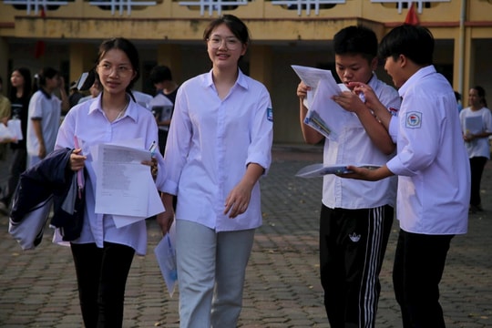 Thí sinh Hải Dương hoàn thành môn thi đầu tiên vào lớp 10 công lập