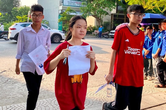 Gần 21.000 thí sinh Hải Dương thi môn ngữ văn vào lớp 10