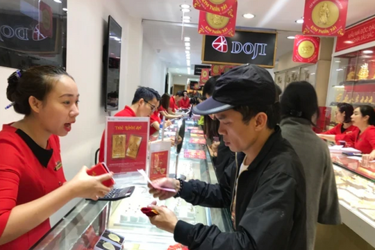Thêm Công ty SJC tham gia bình ổn thị trường vàng cùng với 4 ngân hàng