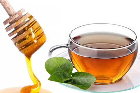 Nên uống trà hay chanh mật ong khi ngủ dậy?