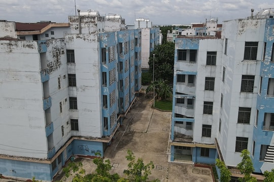 Vì sao hàng nghìn nhà tái định cư bị bỏ hoang?