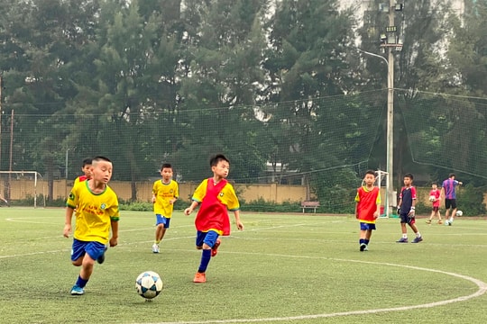 Doanh nhân Nguyễn Đình Giang thành lập đội bóng đá U9 đầu tiên tại Hải Dương