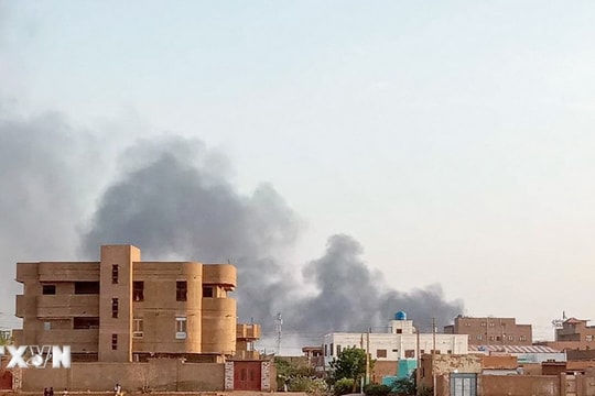 Pháo hạng nặng của RSF tấn công một ngôi làng ở Sudan khiến 100 người thiệt mạng