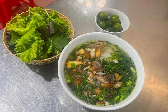 Về Hải Dương thưởng thức bánh đa cá rô đồng