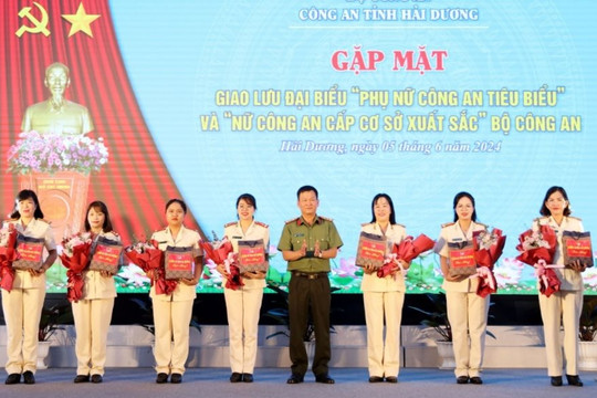 Công an tỉnh Hải Dương gặp mặt đại biểu phụ nữ công an tiêu biểu