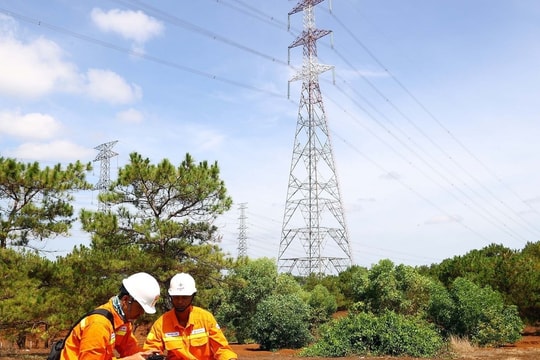 Utilizing digital technology in power transmission management