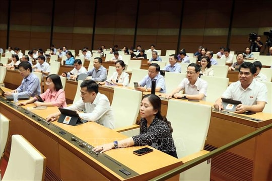 Thông qua Nghị quyết về Chương trình giám sát của Quốc hội năm 2025