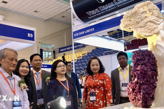 Khai mạc Triển lãm quốc tế lần thứ 18 về trang sức tại Việt Nam 2024