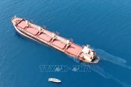 Hai tàu thương mại bị tấn công trên biển Yemen