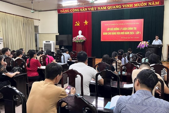 Đảng ủy Khối các cơ quan tỉnh Hải Dương bồi dưỡng lý luận chính trị cho 62 đảng viên mới