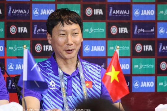 Ông Kim Sang-sik: Nhìn thấy khả năng đi tiếp của đội tuyển Việt Nam