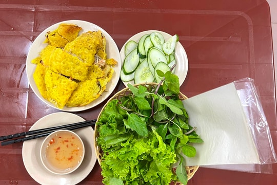 Thưởng thức bánh xèo chuẩn vị Huế trên đất Hải Dương