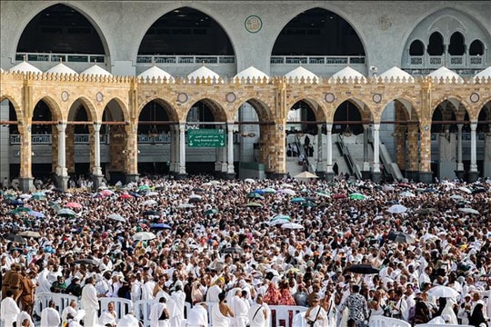 Hàng trăm nghìn người đổ về thánh địa Mecca dịp lễ hành hương Hajj