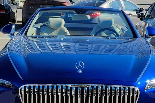 Mercedes-Benz SL "hóa thân" thành Vision Mercedes-Maybach 6 Cabriolet