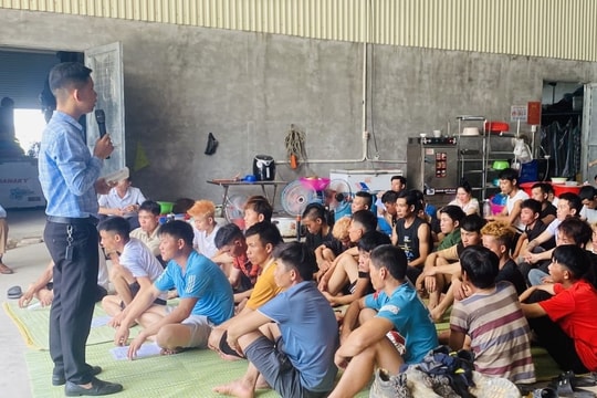 Lần đầu Cơ sở cai nghiện ma túy tỉnh Hải Dương tuyên truyền phòng chống ma túy tại nơi ở của công nhân