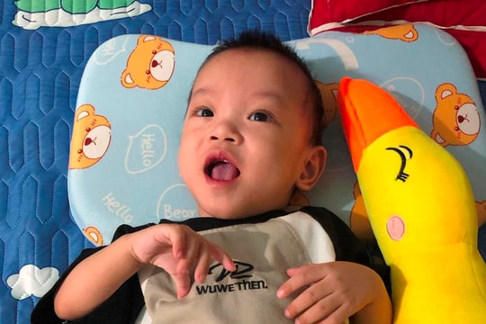 Các nhà hảo tâm ủng hộ 80 triệu đồng cho cháu Bình An ở Kinh Môn