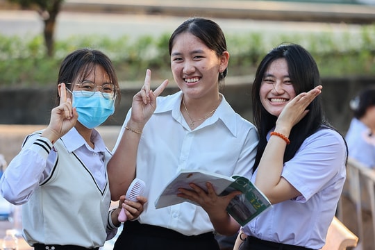 Gần 30 trường công bố điểm chuẩn học bạ