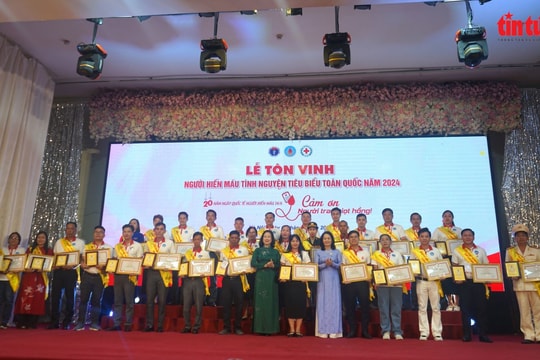 Tôn vinh 100 gương hiến máu tiêu biểu toàn quốc năm 2024​