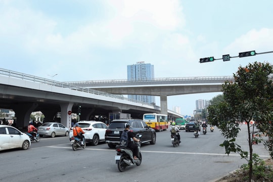 Bỏ đề xuất cấm tuyệt đối vượt đèn vàng