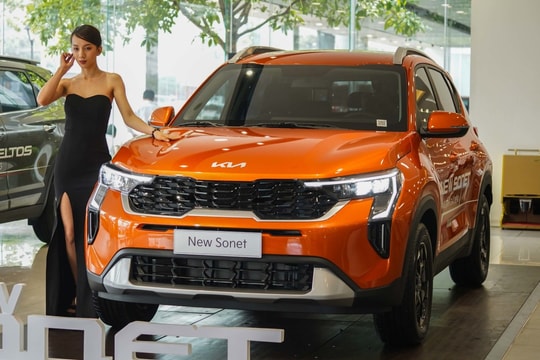 Kia Sonet 2024 giá từ 539 triệu đồng