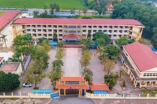 Giám thị ở Bắc Ninh bị tố chụp ảnh bài thi lớp 10 của thí sinh