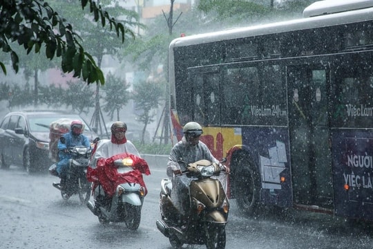 Bắc Bộ có mưa to, dông sét vào chiều tối và đêm 16/6