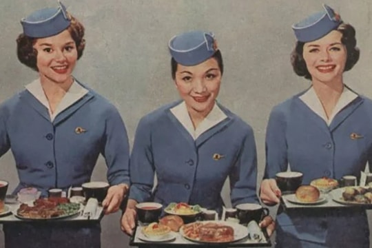 Cựu tiếp viên hé lộ bí mật kỳ lạ về công việc trên bầu trời trong thập kỷ 80