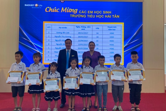 Bảo Việt Nhân thọ Hải Dương trao học bổng “Thắp sáng tài năng trẻ”