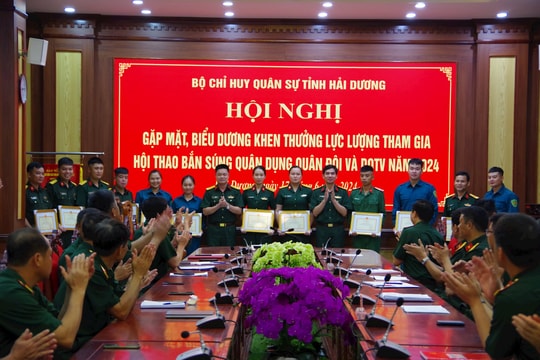 Bộ Chỉ huy quân sự tỉnh Hải Dương khen thưởng lực lượng tham gia Hội thao bắn súng quân dụng