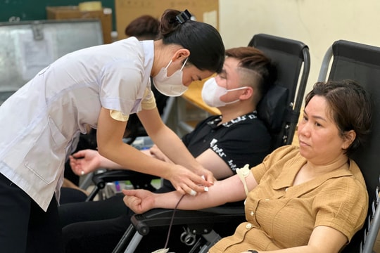 Huyện đầu tiên ở Hải Dương vượt chỉ tiêu vận động hiến máu tình nguyện cả năm