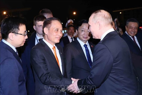 Tổng thống Liên bang Nga Vladimir Putin kết thúc tốt đẹp chuyến thăm cấp Nhà nước tới Việt Nam