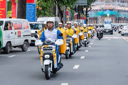 Honda bàn giao xe điện cho Bưu điện Việt Nam