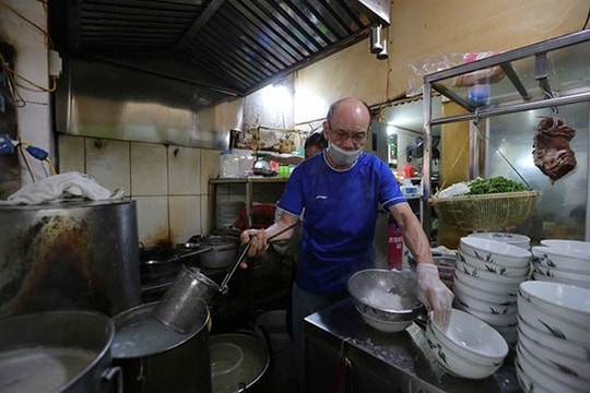 Michelin guide unveils 2024 Bib Gourmand selection for Ha Noi, Ho Chi Minh city