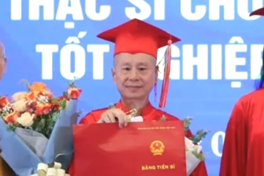 Xôn xao ông Thích Chân Quang có bằng tiến sĩ trong 2 năm, Đại học Luật Hà Nội nói gì?