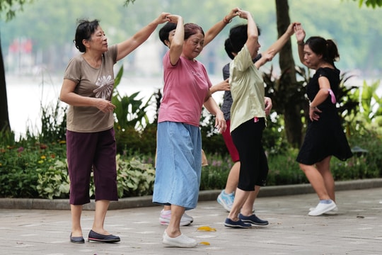 Bảo hiểm Xã hội muốn chi lương hưu mới ngay đầu tháng 7