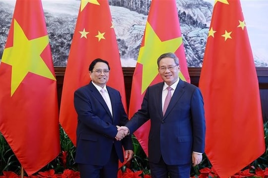 Vietnamese, Chinese government leaders hold talks on sidelines of WEF meeting