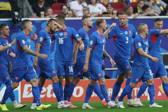 Slovakia - Romania (23 giờ ngày 26/6): Không cầu hòa